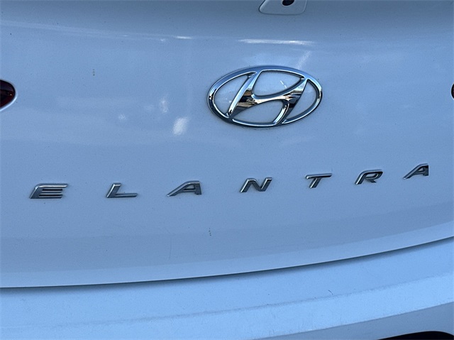 2020 Hyundai Elantra SEL 28