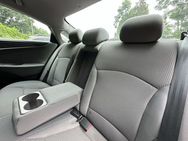 Thumbnail: 2013 Hyundai Sonata - 11