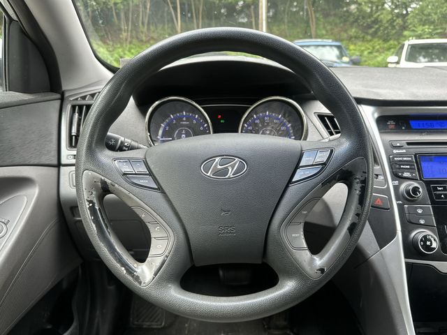 Thumbnail: 2013 Hyundai Sonata - 2