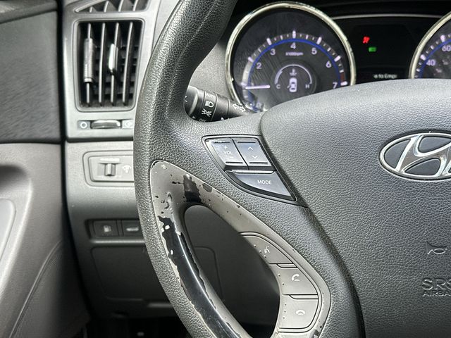 Thumbnail: 2013 Hyundai Sonata - 15