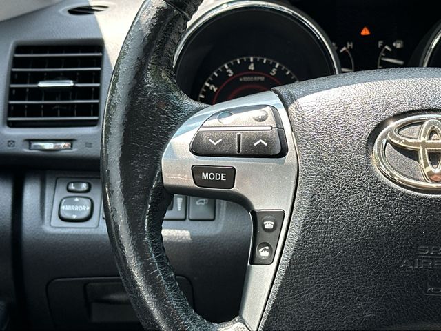 Thumbnail: 2012 Toyota Highlander - 15