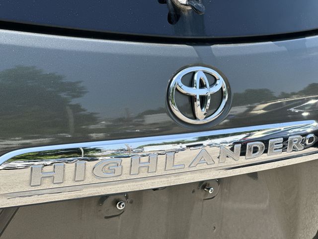 Thumbnail: 2012 Toyota Highlander - 7