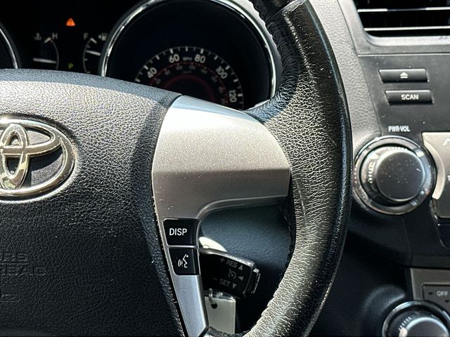 Thumbnail: 2012 Toyota Highlander - 16