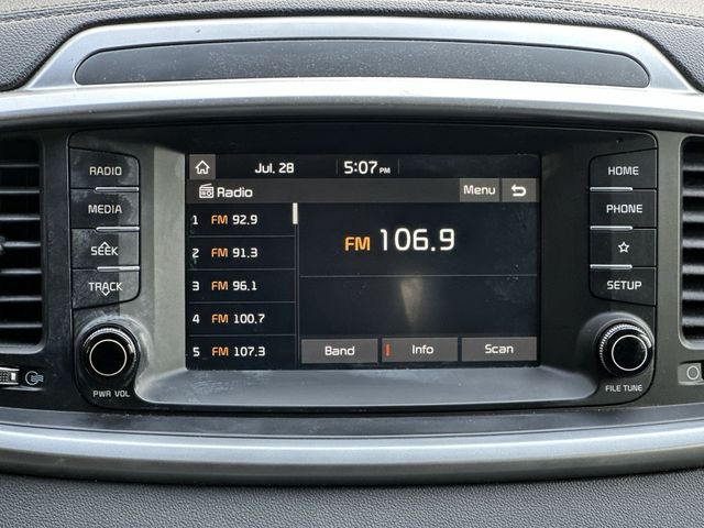 Thumbnail: 2019 Kia Sorento - 11