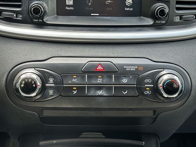 Thumbnail: 2019 Kia Sorento - 23