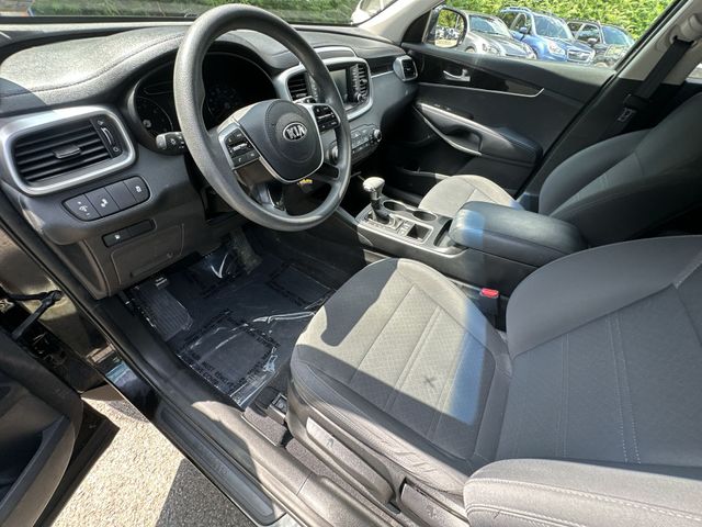 Thumbnail: 2019 Kia Sorento - 10