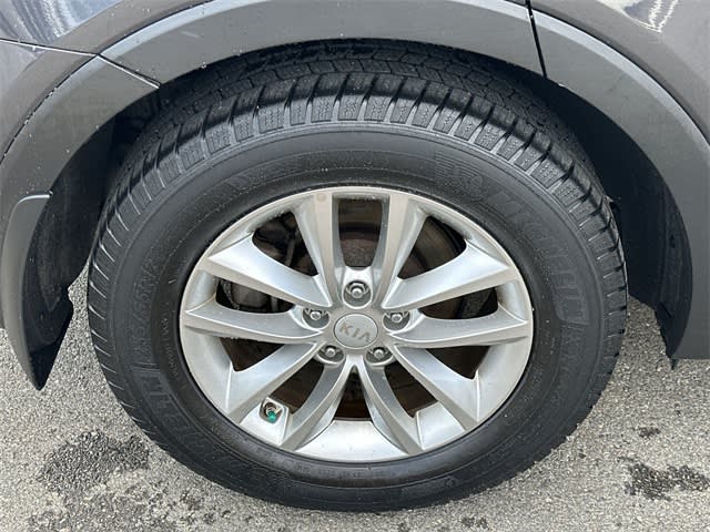 Thumbnail: 2017 Kia Sorento - 8