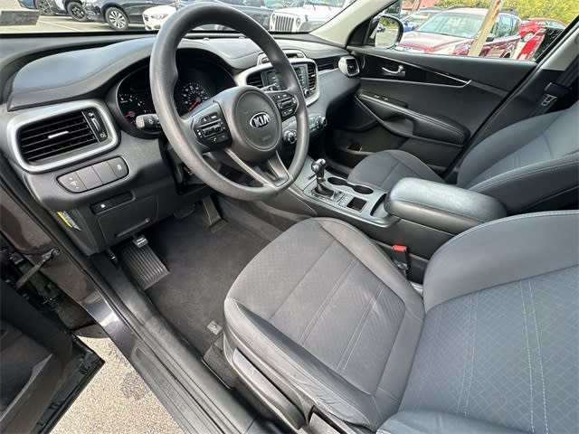 Thumbnail: 2017 Kia Sorento - 10