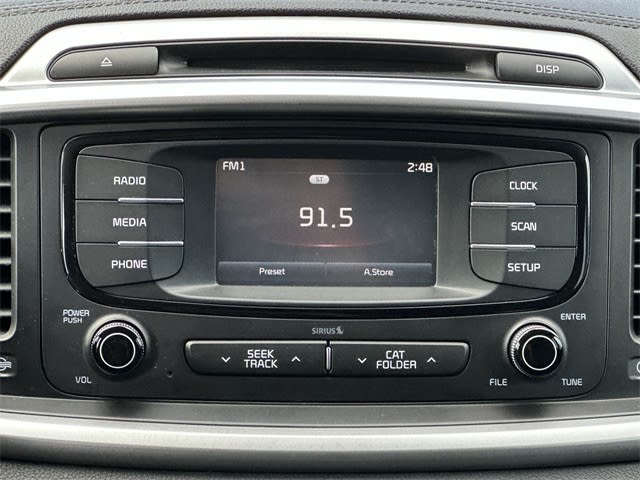 Thumbnail: 2017 Kia Sorento - 15