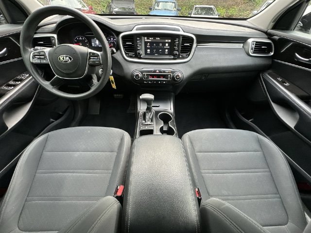 Thumbnail: 2019 Kia Sorento - 14