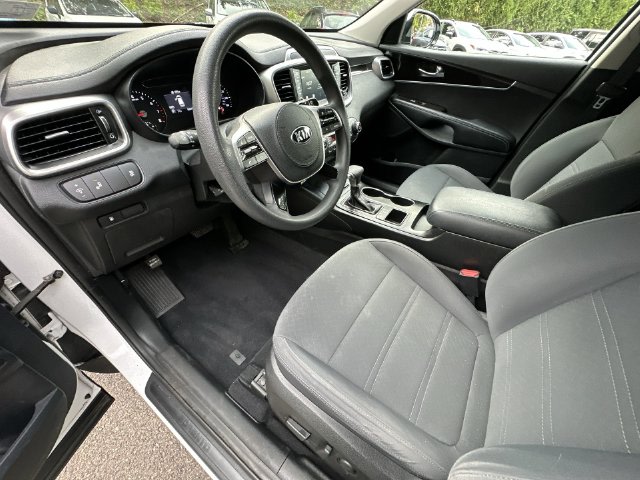 Thumbnail: 2019 Kia Sorento - 10