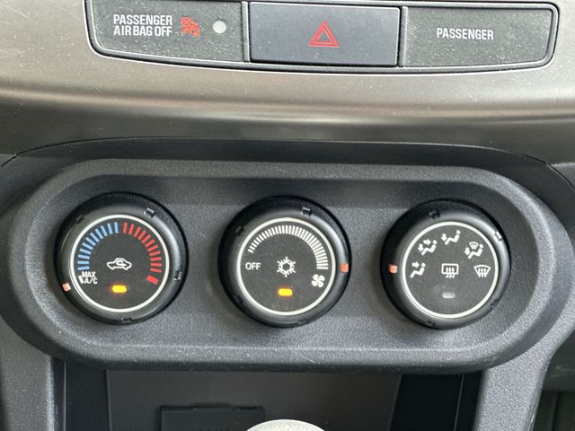 Thumbnail: 2014 Mitsubishi Lancer - 18
