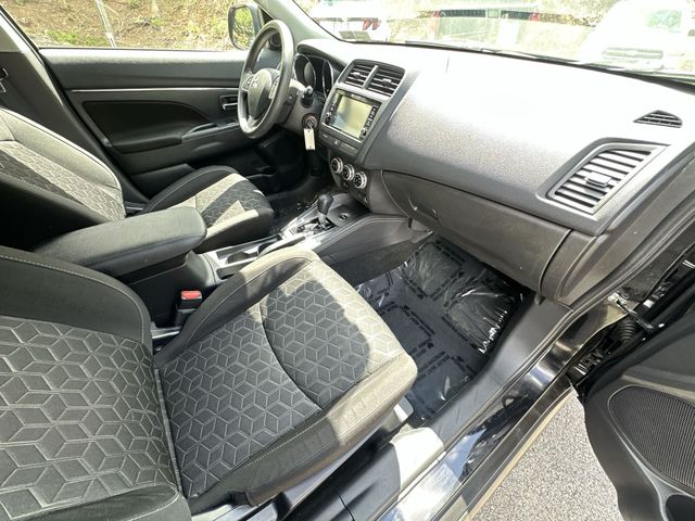 Thumbnail: 2024 Mitsubishi Outlander Sport - 11