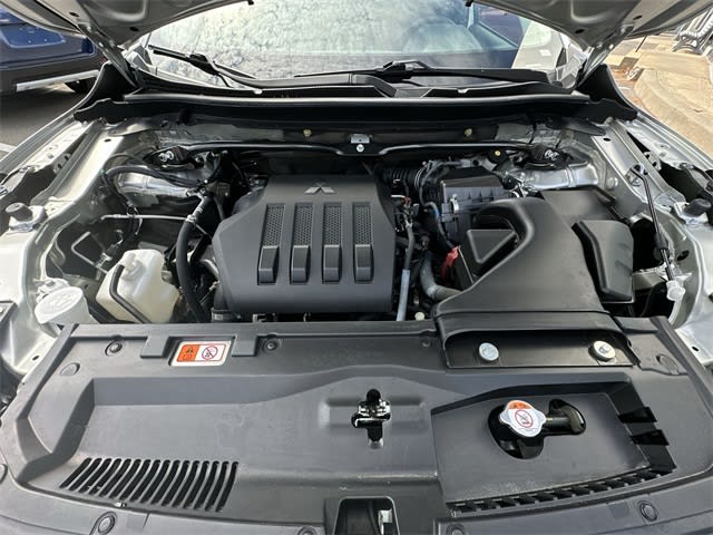 Thumbnail: 2024 Mitsubishi Eclipse Cross - 9