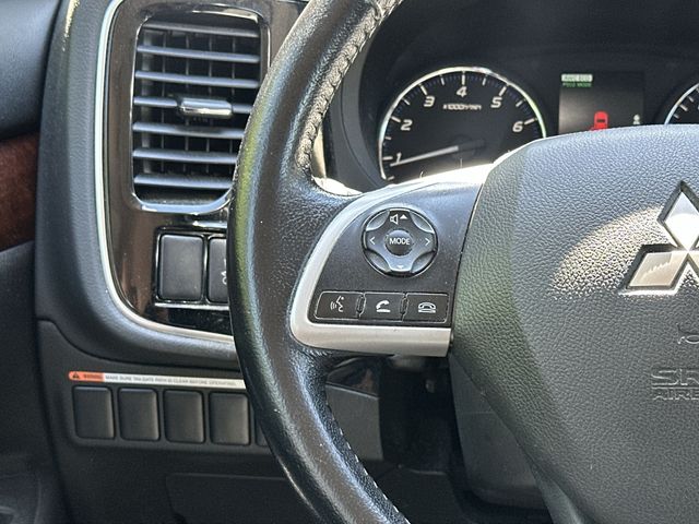 Thumbnail: 2015 Mitsubishi Outlander - 15