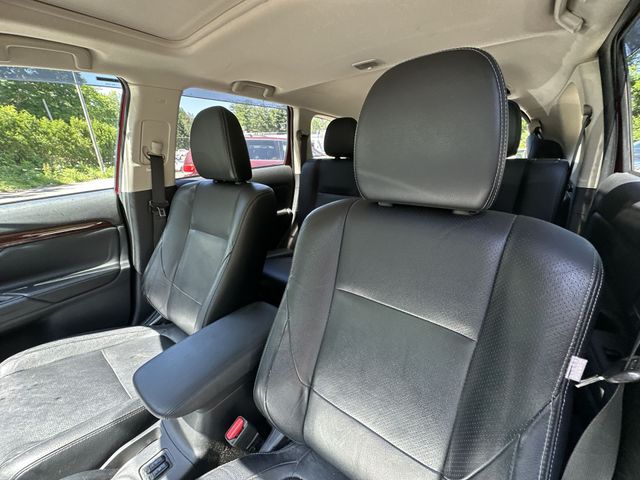 Thumbnail: 2015 Mitsubishi Outlander - 9