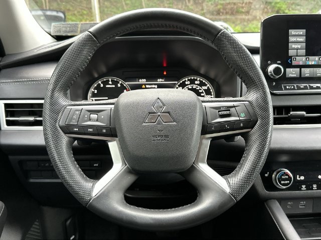 Thumbnail: 2024 Mitsubishi Outlander - 2