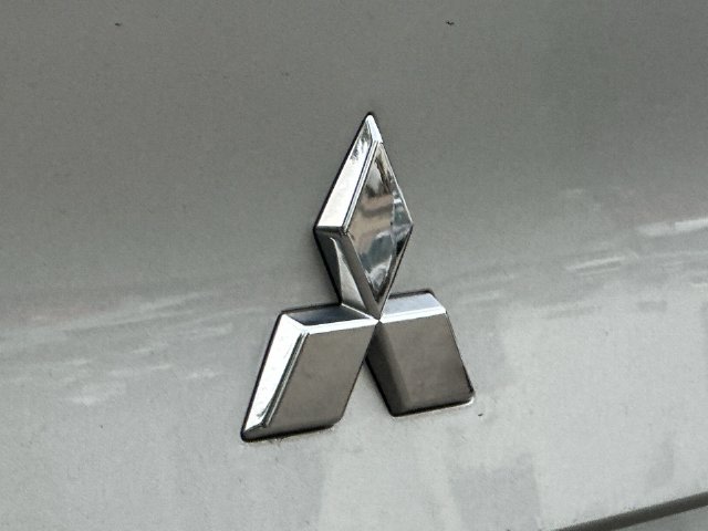 Thumbnail: 2024 Mitsubishi Outlander - 31
