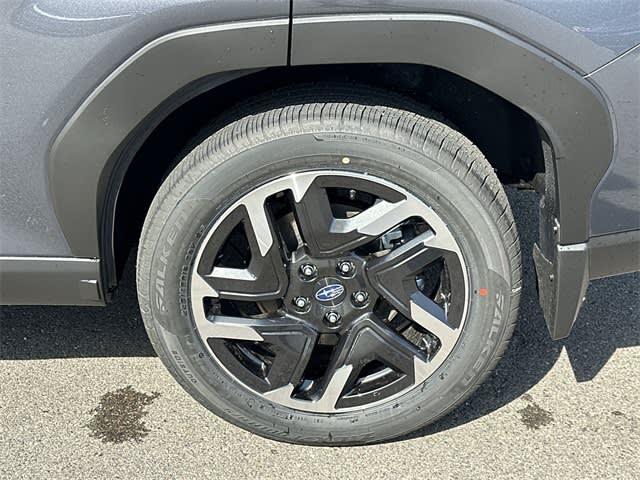 2025 Subaru Forester Premium 8