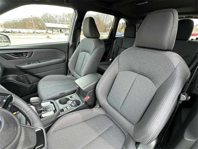 2025 Subaru Forester Premium 10