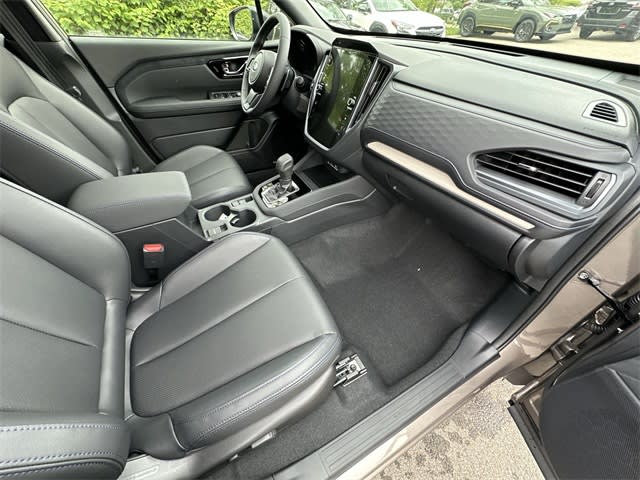 2025 Subaru Forester Limited 28