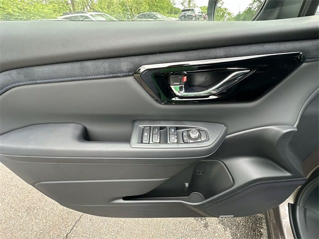 2025 Subaru Forester Limited 27