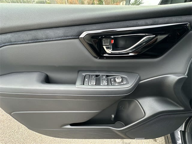 Thumbnail: 2025 Subaru Forester - 25