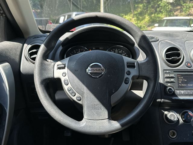 Thumbnail: 2013 Nissan Rogue - 2
