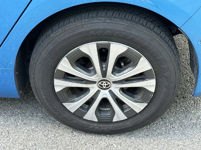 Thumbnail: 2020 Toyota Prius - 8