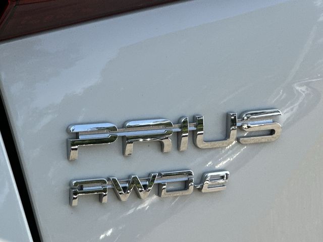 Thumbnail: 2020 Toyota Prius - 28