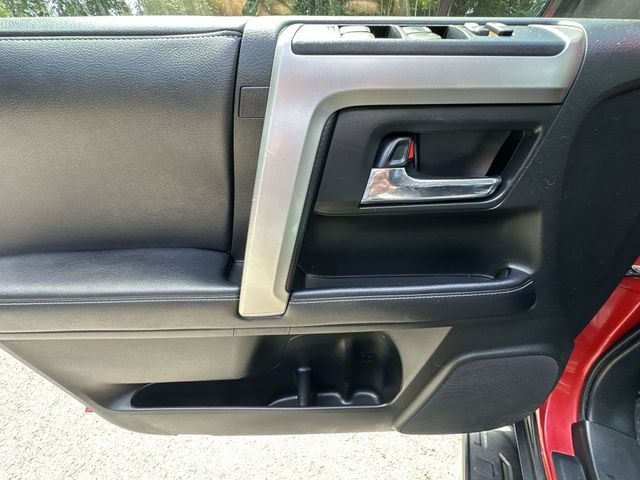 Thumbnail: 2019 Toyota 4Runner - 24