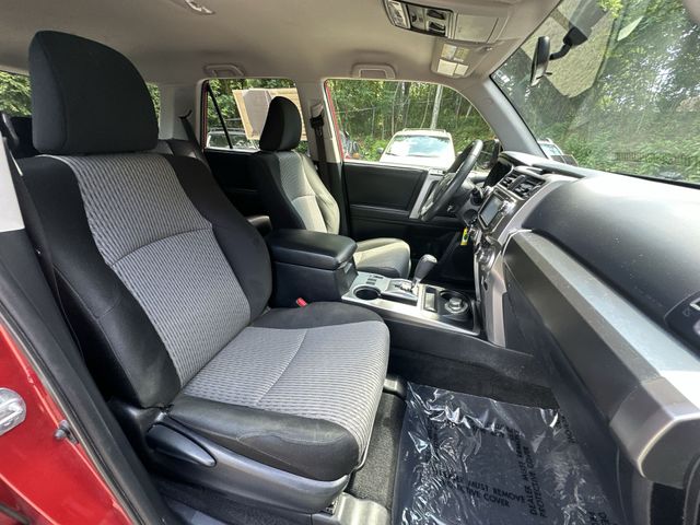 Thumbnail: 2019 Toyota 4Runner - 25