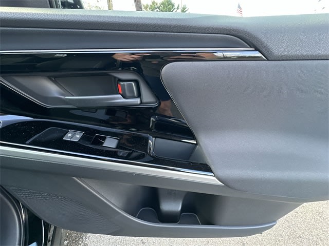 2025 Subaru Solterra Premium 25