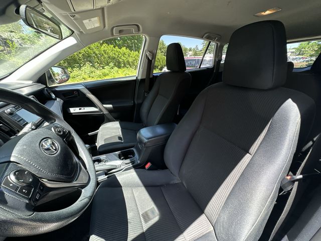 Thumbnail: 2017 Toyota RAV4 - 10