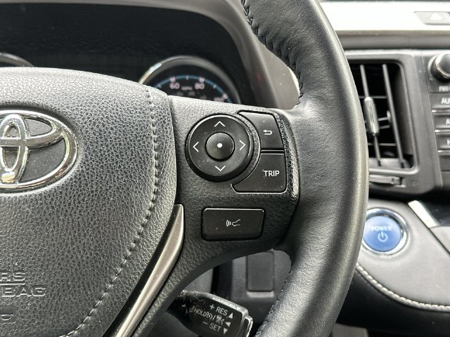 Thumbnail: 2017 Toyota RAV4 - 16
