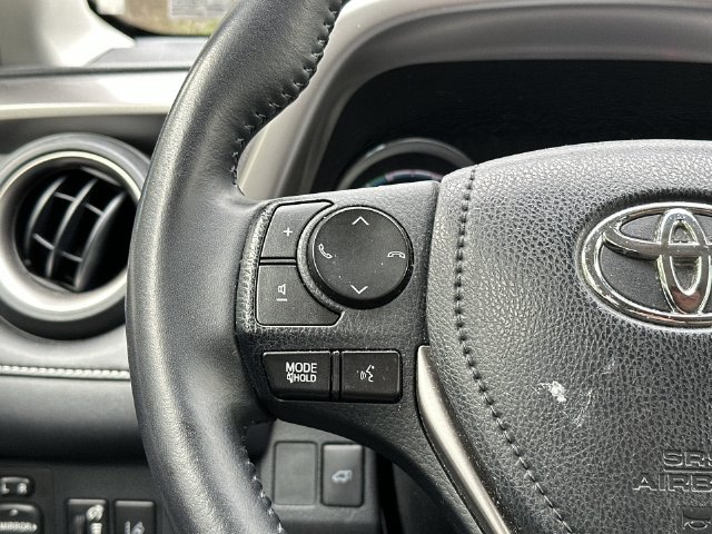 Thumbnail: 2017 Toyota RAV4 - 15