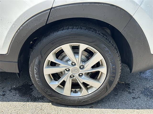 2020 Hyundai Tucson SE 8