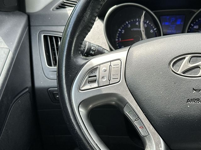 Thumbnail: 2010 Hyundai Tucson - 16