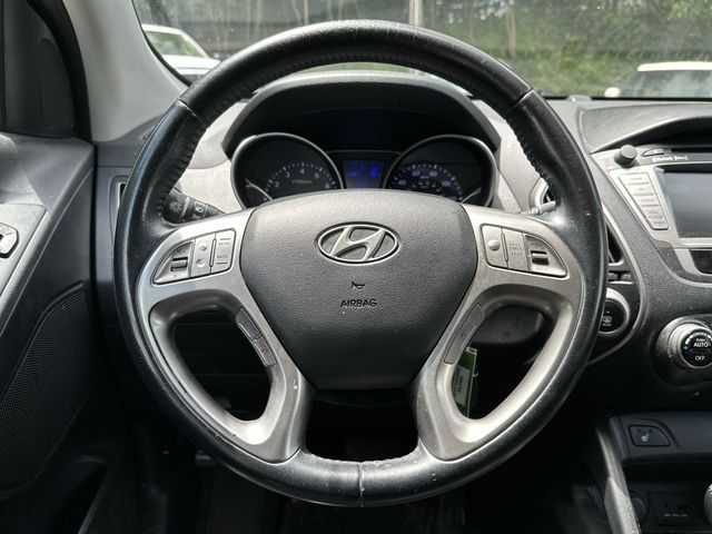 Thumbnail: 2010 Hyundai Tucson - 2