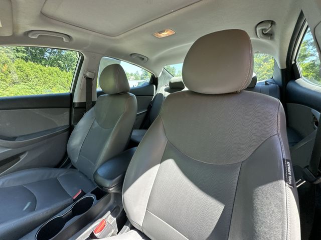 Thumbnail: 2013 Hyundai Elantra - 9