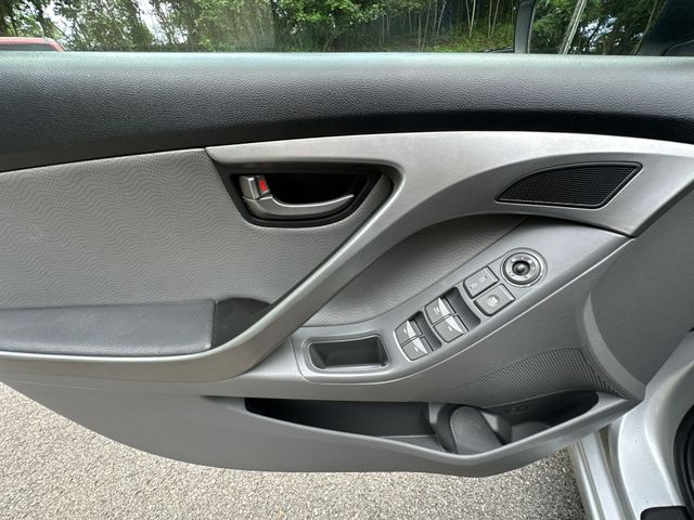 Thumbnail: 2013 Hyundai Elantra - 21
