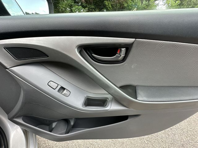 Thumbnail: 2013 Hyundai Elantra - 23