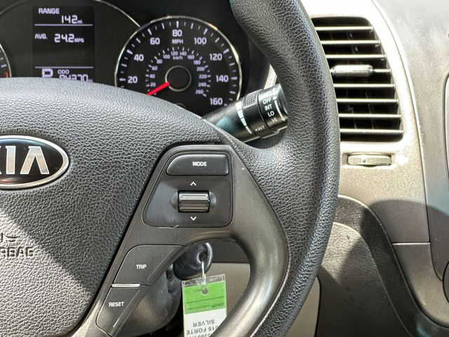 Thumbnail: 2015 Kia Forte - 16