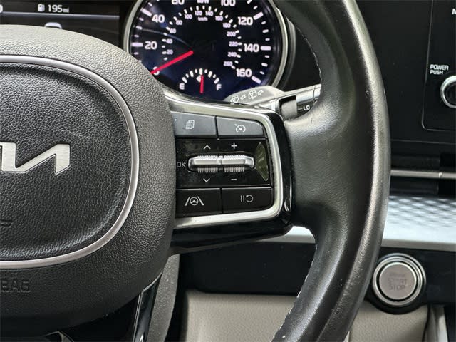 Thumbnail: 2022 Kia Carnival - 20