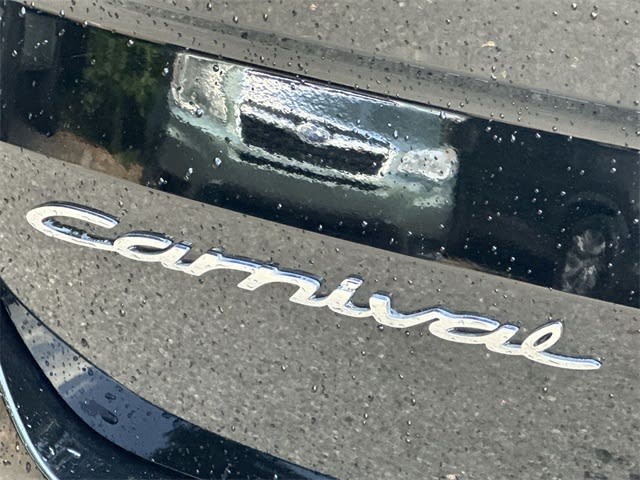 Thumbnail: 2022 Kia Carnival - 32