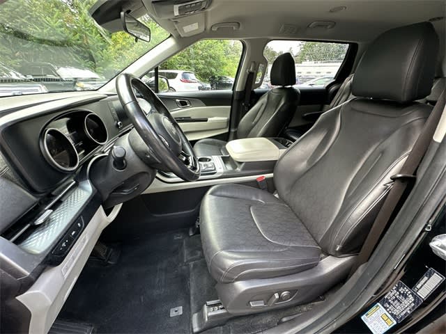 Thumbnail: 2022 Kia Carnival - 11