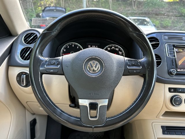 Thumbnail: 2016 Volkswagen Tiguan - 2