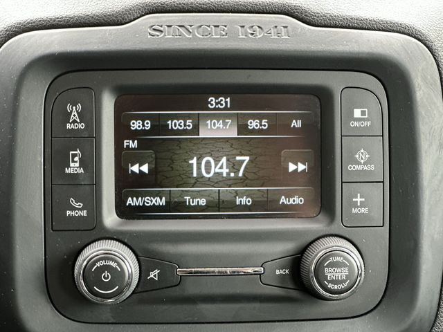Thumbnail: 2016 Jeep Renegade - 11