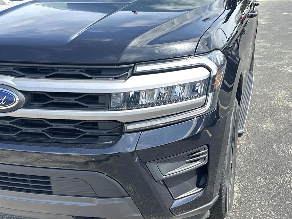 Thumbnail: 2022 Ford Expedition - 18
