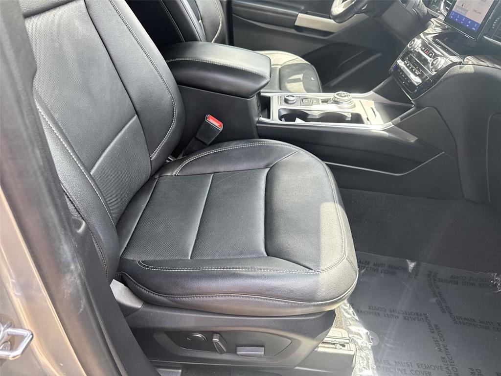 Thumbnail: 2021 Ford Explorer - 21